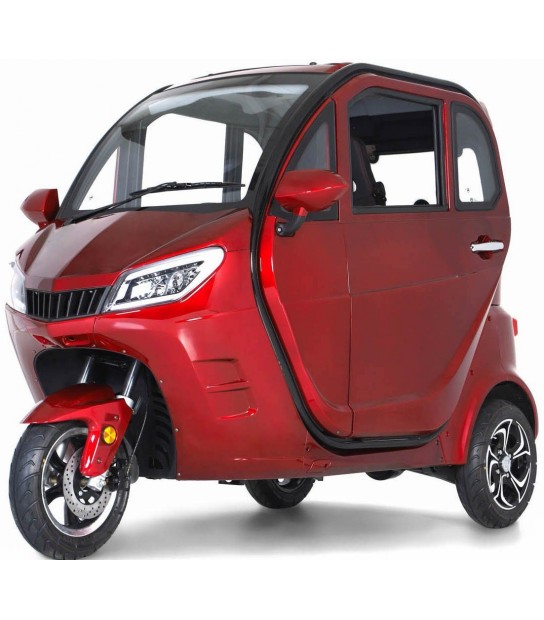 Elektromobilität: Elektro-Scooter mit Wetterschutz